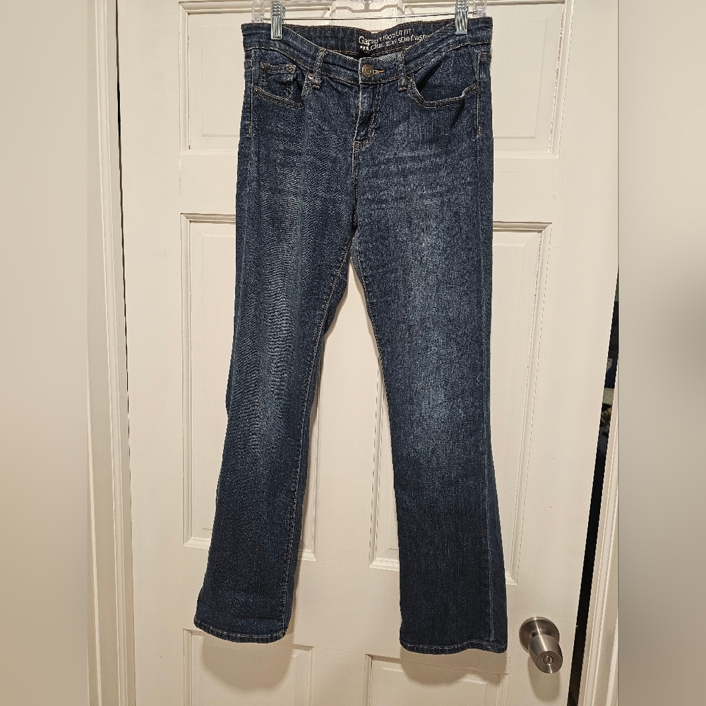 GAP sexy bootcut darkwash jeans in size 8